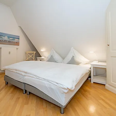 Altstadttor App 14 アパート *